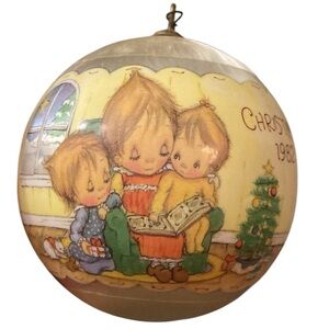Hallmark Betsey Clark Christmas tree hall Ornament 1982 in original box